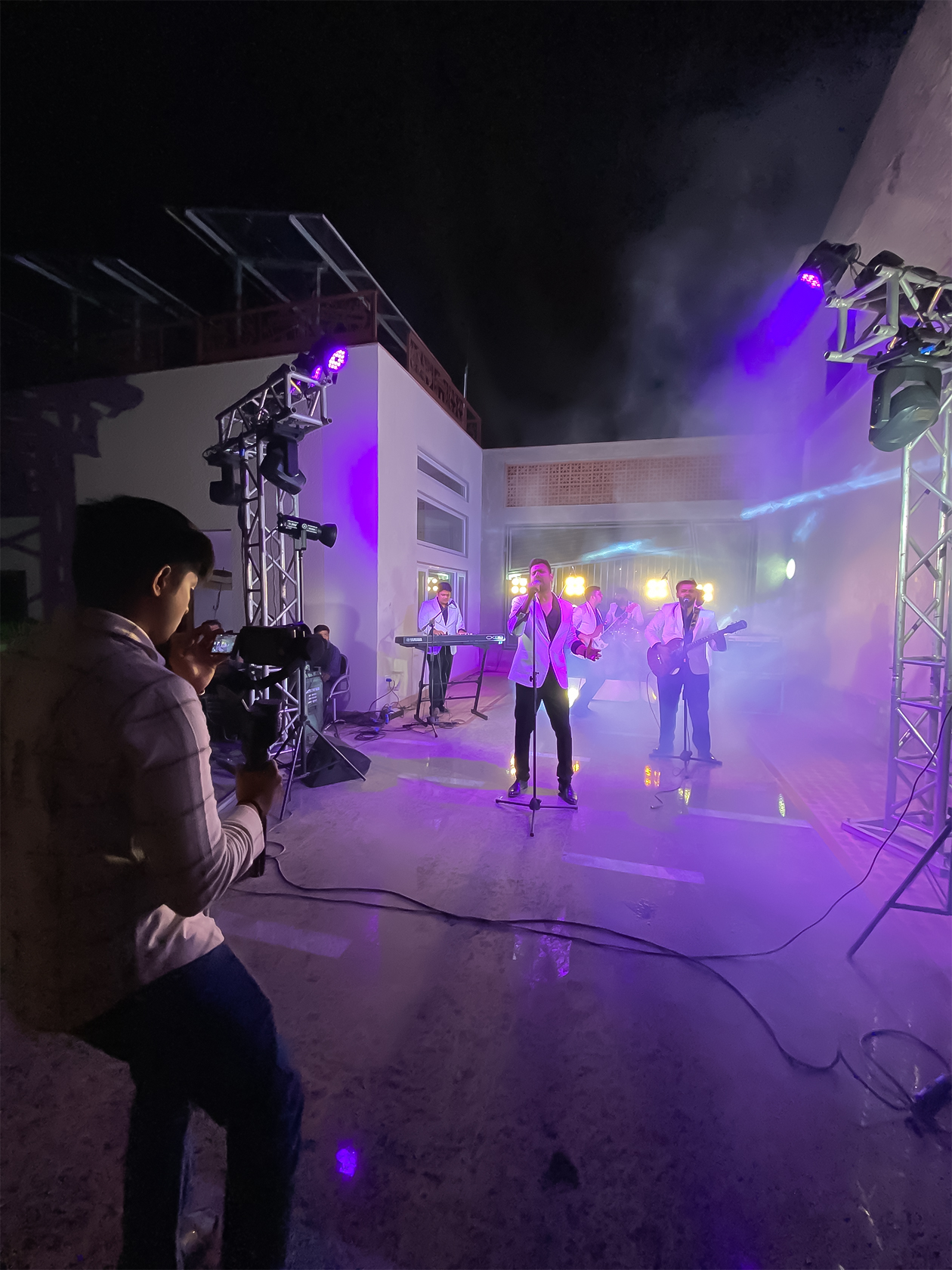 Viddyo on set